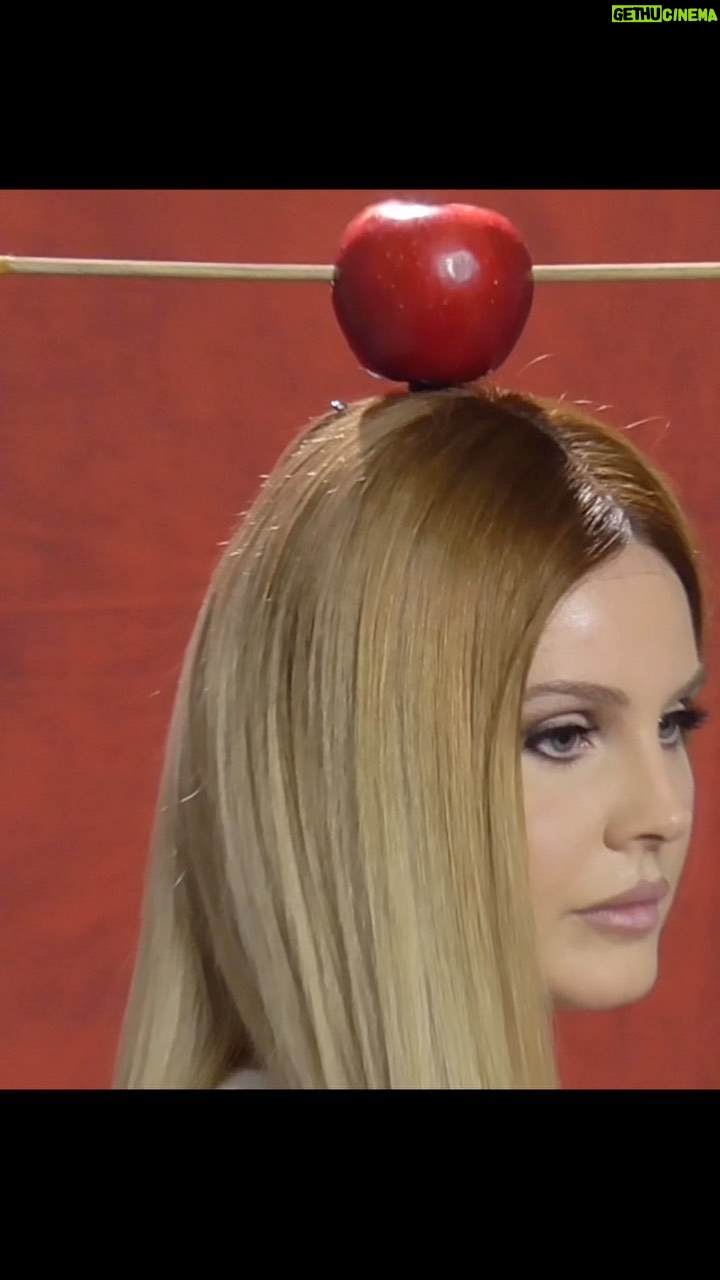 Lana Del Rey Instagram - Behind the scenes SKIMS By @_househousehouse_ @yourgirlchuck