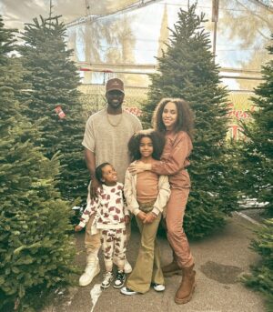 Lance Gross Instagram - Now that Thanksgiving is over…#ThaGrossFamily #Familyovereverything 🤎
