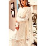 Lara Dutta Instagram - When I first stepped into the film industry with my debut film #Andaaz my biggest thrill was that I was being dressed by the style maven of Bollywood , my dearest @manishmalhotra05 !! He had transformed actresses careers and rewritten how women were presented on screen! His clothes were young, fun, sexy and trendy! Today, two decades later, I’m still just as thrilled to wear Manish’s clothes! His detailing is exquisite and I feel elegant and opulent, just as the occasion demanded! 🤍#delhidiaries #white #shine Outfit: @manishmalhotra05 Makeup: @rameshkondapuram Hair: @yogitasheth96 Agency: @collectiveartistsnetwork