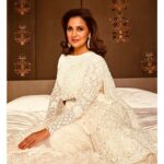 Lara Dutta Instagram - When I first stepped into the film industry with my debut film #Andaaz my biggest thrill was that I was being dressed by the style maven of Bollywood , my dearest @manishmalhotra05 !! He had transformed actresses careers and rewritten how women were presented on screen! His clothes were young, fun, sexy and trendy! Today, two decades later, I’m still just as thrilled to wear Manish’s clothes! His detailing is exquisite and I feel elegant and opulent, just as the occasion demanded! 🤍#delhidiaries #white #shine Outfit: @manishmalhotra05 Makeup: @rameshkondapuram Hair: @yogitasheth96 Agency: @collectiveartistsnetwork