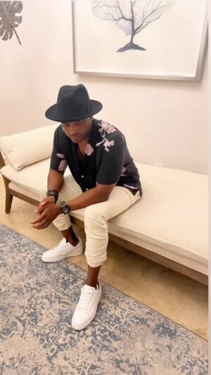 Larenz Tate Instagram - Great things will come to you at the right time. You deserve it. Be patient and trust the process. Ya dig! 
#BlessUp ✨
