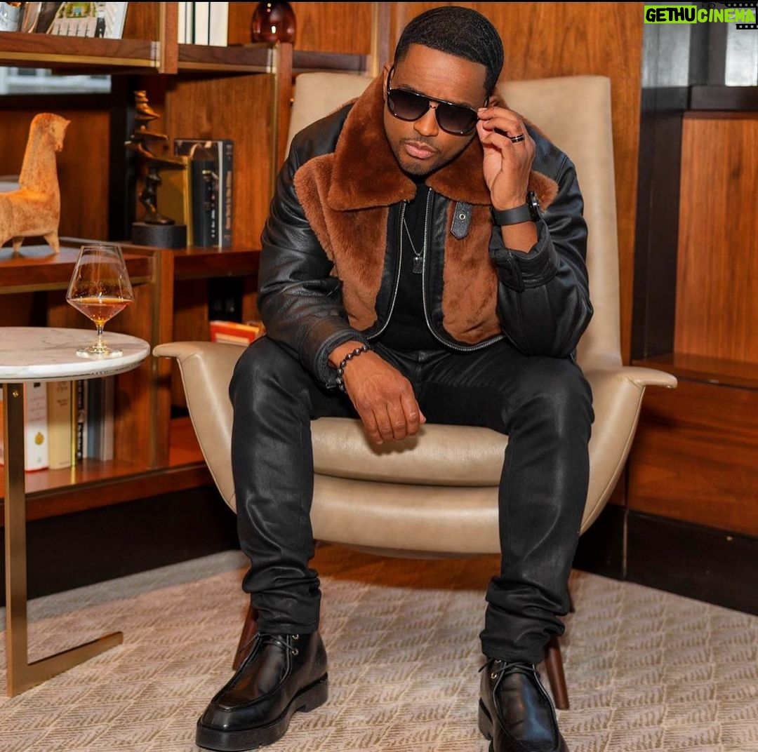 Larenz Tate Instagram - Feed your focus. Starve your distractions. Ya Dig!