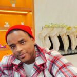 Larenz Tate Instagram - Sending you all Good Energy … ya dig! #HappyHolidays 🙏🏾❤️
