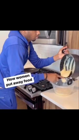 Larenz Tate Instagram - Dammit mannn…I feel seen. 😬
Lookin for the pots & pans…they in the fridge shawty! 
#Kitchen #Duties 😜 🤷🏾‍♂️