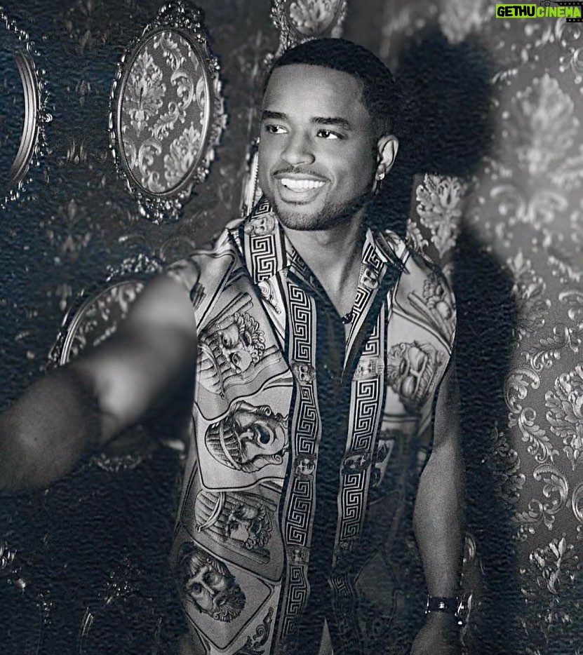 Larenz Tate Instagram - Higher Vibrations. Ya dig!