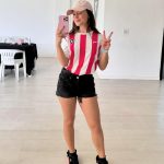 Larissa Manoela Instagram - Os 867 momentos de fevereiro! Bem vindo março 💙 (fotos com a claridade acentuada: não faço ideia do que está acontecendo, é só postar que fica assim estourada) 🤷🏻‍♀️