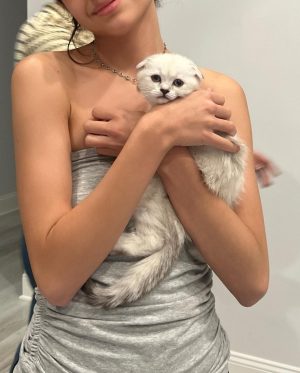 Larri Merritt Instagram - what do we name her !!!