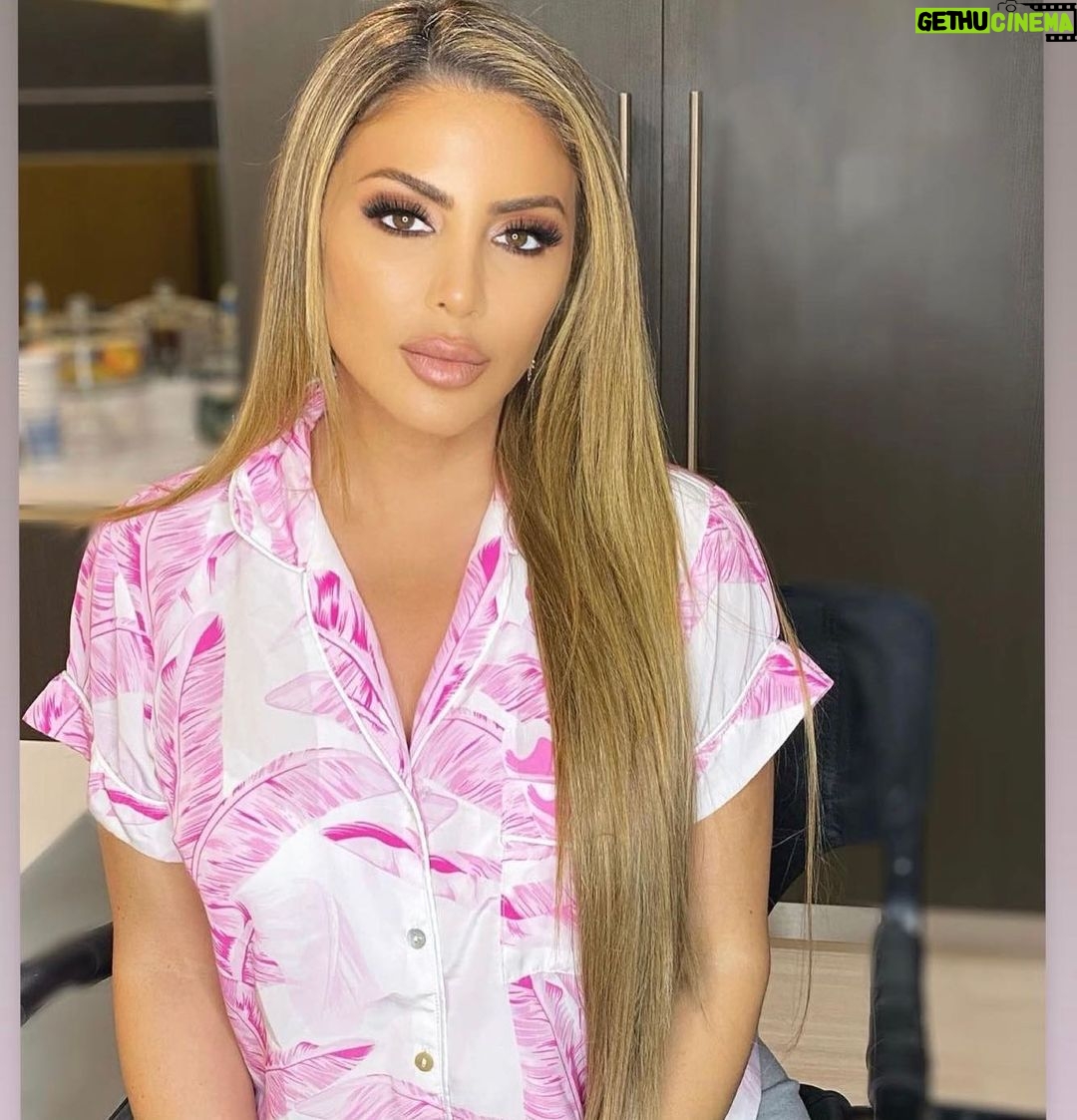 Larsa Pippen Instagram - Straight or waves?