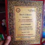 Lataa Saberwal Instagram - Thank you so much Khalsa College, University of Delhi for this "honour" 🙏🙏 #gratitude . Ye hi meri asli kamaai hai. @comsoc_khalsa #lataasaberwal #authenticallylataa #award #motivation #inspiration
