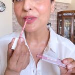 Lataa Saberwal Instagram - Chaliye fatafat ready hote hain for “our CONFIDENCE “ . What is that one makeup /skincare product without which you don’t step out?? COMMENT 👇 #lataasaberwal #authenticallylataa #quickmakeup #quickmakeup #quickmakeuptips #quickmakeuproutine #quickmakeuptutorial #quickmakeuplooks #quickmakeover #dailymakeup #dailymakakeup #everydaymakeup #everyday #everydaymakeuplook #nofoundation #nofoundationmakeup #nofoundationchallenge #nofoundationmakeuplook