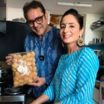 Lataa Saberwal Instagram - Hello friends, we shall be in Guwahati, Assam on the 8th and 9th of March. Please share your suggestions and recommendations for places to visit and also some interesting eateries. Thanks 😊 #guwahati #assam #assamesefood #foodinguwahati #khaudostsanjeevseth @masterchef_santa
