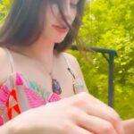 Laura Londoño Instagram - Una celebración de cumpleaños cocinando into the woods 🌳🌳🌳🌳 Celebramos su vida, la nuestra, el tiempo, la salud, la familia, los alimentos, l naturaleza las risas y los bailes Switzerland