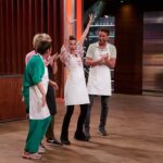 Laura Londoño Instagram - Vaya programononón el 5to capítulo de MasterChef Celebrity. Pongo esta canción para bailarlo de arriba a abajo y celebrarlo toda la semana! 1)Baile candela con @alvaroescassioficial para calentar motores. 2) Batalla de mejillones y vencer para obtener un pin dorado y €4.000 que cedo a mi compañera @tmoreno73 para donar a una fundación preciosa, @suenodevicky 3) Capitanía victoriosa que nos otorga delantales blancos y aún así ser retada por mi villano favorito @jesusjaneirobazan para cocinar o ceder mi valioso y por todos deseado pin dorado… 4) Qué creen que hice? Ja! @masterchef_es @rtve 5) Capi, I’m gonna miss you but I have you now and for ever @taniallasera Con los logros conseguidos hasta ahora me siento honrada, pero aquí seguimos, así que VAMOS POR MÁS! Madrid, España