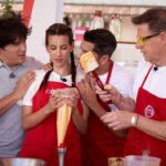 Laura Londoño Instagram - Vaya programononón el 5to capítulo de MasterChef Celebrity. Pongo esta canción para bailarlo de arriba a abajo y celebrarlo toda la semana! 1)Baile candela con @alvaroescassioficial para calentar motores. 2) Batalla de mejillones y vencer para obtener un pin dorado y €4.000 que cedo a mi compañera @tmoreno73 para donar a una fundación preciosa, @suenodevicky 3) Capitanía victoriosa que nos otorga delantales blancos y aún así ser retada por mi villano favorito @jesusjaneirobazan para cocinar o ceder mi valioso y por todos deseado pin dorado… 4) Qué creen que hice? Ja! @masterchef_es @rtve 5) Capi, I’m gonna miss you but I have you now and for ever @taniallasera Con los logros conseguidos hasta ahora me siento honrada, pero aquí seguimos, así que VAMOS POR MÁS! Madrid, España