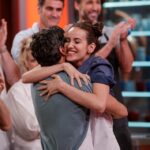 Laura Londoño Instagram - El pico de la felicidad anoche con una pizza que logró alimentar a muchos niños en Colombia. Se lo perdieron? Pueden verlo por la app RTVE PLAY y por el link que les dejo en bio. @masterchef_es @rtve PNBS Programa nutricional basado en soya. Contribuye con la reducción de la desnutrición y la mejora de la salud alimentaria en Colombia. Está dirigido a las comunidades más necesitadas, que tengan un mínimo de 300 o más niños, adulto mayor, personas en condición de discapacidad y familias con problemas de desnutrición y hambre. Qué dicen, compartimos la pizza?