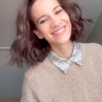 Laura Londoño Instagram - Te dejo 3 tips claves para hacer tu color en casa con éxito. Ya sabes: primero tu, luego lo demás . Date tiempo y espacio para cuidarte y sentirte bien, porque solo podemos compartir aquello que tenemos. Palette nos proporciona un ritual perfecto para ese escape, donde celebramos nuestro color y nos damos cuidado. Que estas fiestas nos sintamos lindas y el primer regalo lo tengamos con nosotras. Cuéntame ¿Ya te hiciste el color en casa? #palette #celebratucolor #publicidad