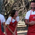 Laura Londoño Instagram - SE MI FI NA LIS TAS de @masterchef_es celebrity 8 @danielillescas @alvaroescassioficial y yo 🌟🌟🌟🌟🌟👩🏻‍🍳🧑🏻‍🍳🌟🌟🌟 Que trabajo tan tremendo el que hemos hecho todos. Nadie se imagina que un programa de entretenimiento haya tanta exigencia y sacrificio. Estoy muy orgullosa y agradecida. Madrid, España