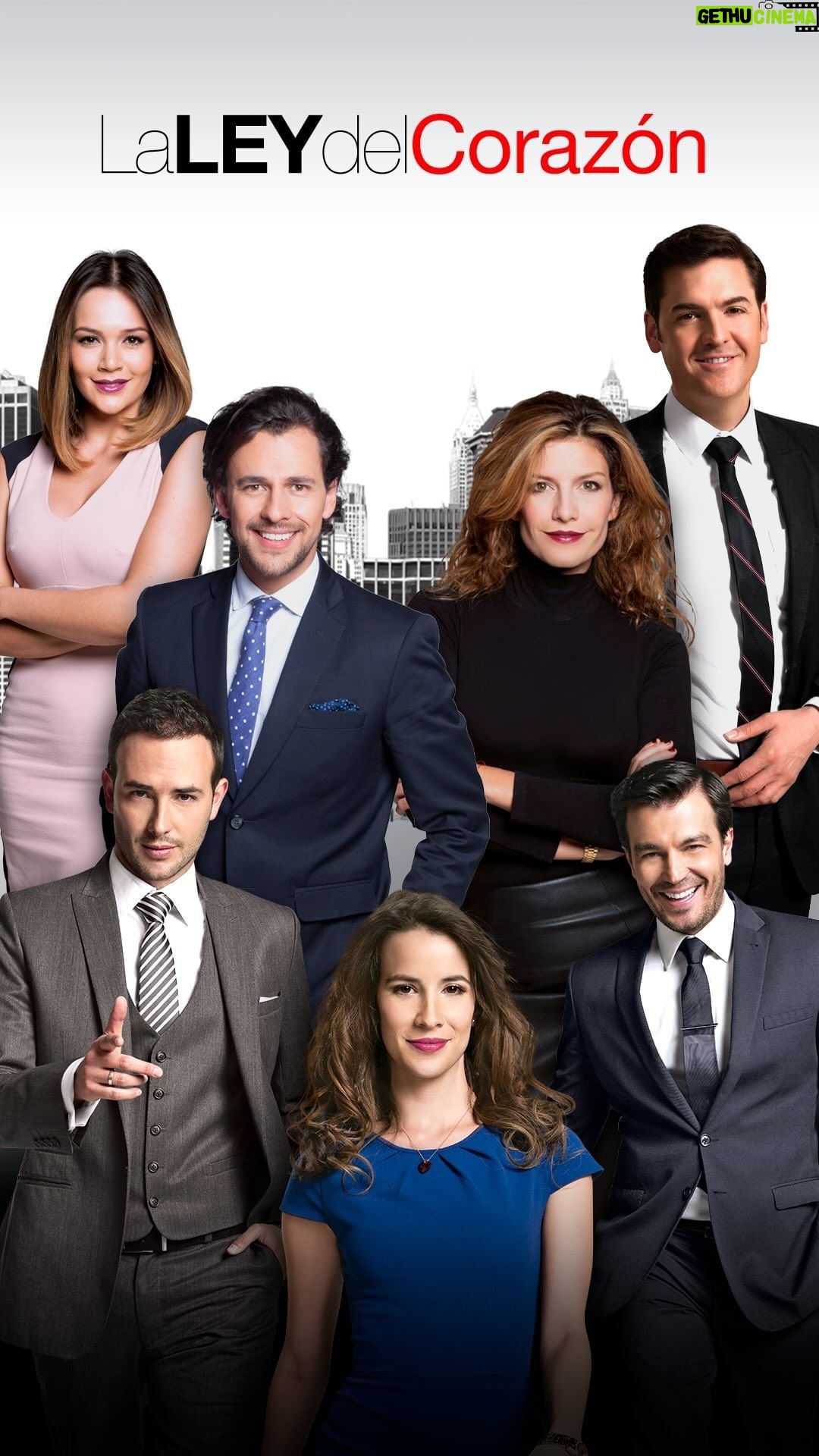 Laura Londoño Instagram - Te presentamos a algunos de los abogados de #LaLeyDelCorazón: hombres y mujeres que, además de atractivos, son excesivamente talentosos en lo que hacen. 🔥😍 ¿Cuál de ellos es tu favorito? 🤔Puedes elegir a más de uno. 🙈⬇️ @londonotlaura @lucianodalessandro @sebastianmartinezn @rodrigo_candamil @ivanlopezoficial @mabelmoreno1 @linatejeiro