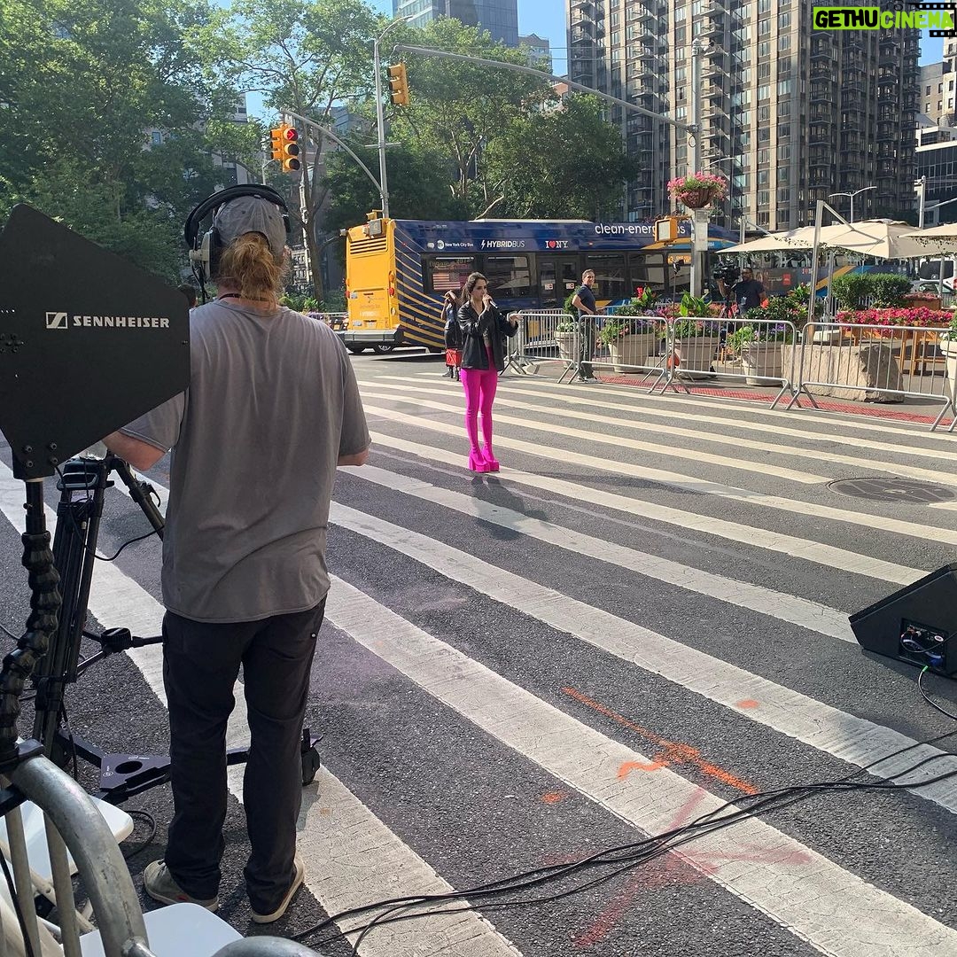 Laura Marano Instagram - New York knows how to do pride 🏳️🌈❤️😊