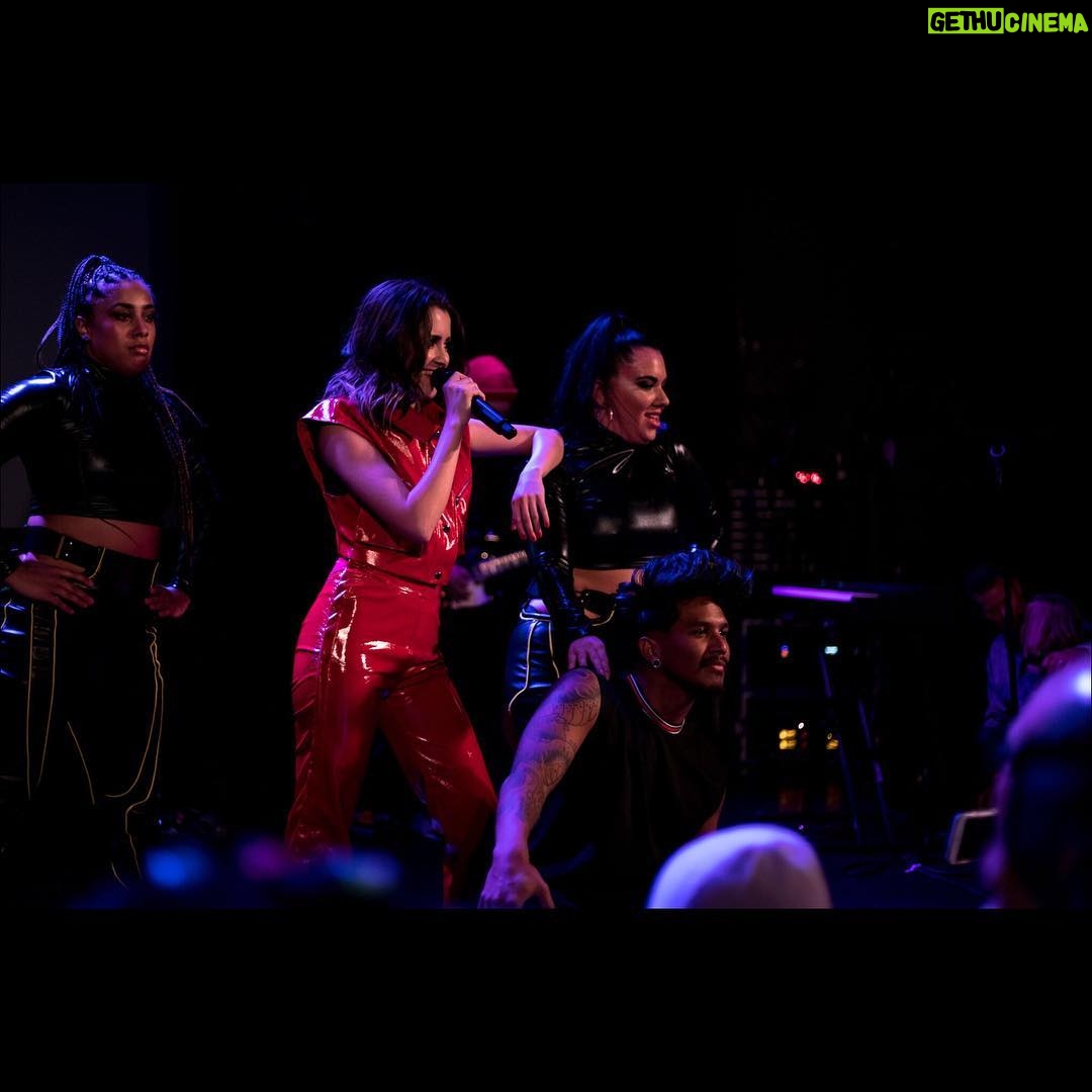 Laura Marano Instagram - Headlining in my hometown for the first time was more than a dream come true ❤️thank you for sharing such a special night with me. It'll stay with me forever 😊