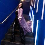 Laura Pausini Instagram - Empezar la gira Europea en Madrid ha sido especial! Esta ciudad para mí es algo único, imposible describir mi emoción y tampoco describir la grandeza de un público tan maravilloso! Gracias por una noche llena de verdaderas energía y pasión. Nos vemos mañana en Barcelona en el Palau San Jordi #soldout