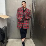 Laura Pausini Instagram - EBOLI 1/2 Felice di ricominciare! Stasera e Domani torno nella mia amata Campania ❤️ #soldout #laura30worldtour