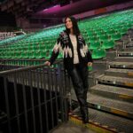 Laura Pausini Instagram - FIRENZE 1/2 Siamo pronti! Stasera e domani ci illumineremo con voi ✨ Non vedo l’ora 🤍 #soldout #laura30worldtour