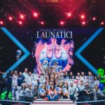 Laura Pausini Instagram - #Launatici è stata una meraviglia! 🌕 Rivedervi mi ha dato una carica incredibile che venerdì 8 metterò in pratica nel primo concerto del tour! Grazie a tutti i soci @laura4u_official, siamo una famiglia! 💙💙💙 • ¡#Launatici ha sido fantástico! 🌕 ¡Volver a veros me ha dado una carga increíble que pondré en marcha a partir del viernes 8 en el primer concierto de la gira! Gracias a todos los socios del @Laura4uOfficial, ¡somos una familia! 💙💙💙 • #Launatici yesterday was amazing! 🌕 Seeing you guys again has given me an incredible boost that I will put into practice on Friday the 8th during the first concert of the world tour! Thank you to all the @laura4u_official members, we are family! 💙💙💙 • #Launatici tem sido maravilhosa! 🌕 Ver vocês de novo me deu uma energia incrível, tanto que na sexta-feira, dia 8, vou colocar isso em prática no primeiro show da turnê! Obrigada a todos os membros do @laura4u_official, somos uma família. 💙💙💙 • #Launatici a été une merveille ! 🌕 Vous revoir m'a donné une force incroyable que je mettrai en pratique vendredi 8 lors du premier concert de la tournée ! Merci à tous les membres @laura4u_official, nous sommes une famille ! 💙💙💙