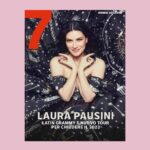 Laura Pausini Instagram - La Latin Grammy Week è giunta al termine e noi di @7corriere abbiamo trascorso due giorni con «la italiana más latina de todo el mundo». Mercoledì 15 novembre, durante la serata di Gala, Laura Pausini, è stata omaggiata da una schiera di artisti latini d’eccellenza con alcuni dei suoi più grandi successi. Un concerto tributo realizzato dalla Latin Grammy Academy che ha visto protagonisti, Aleandro Sanz, Carlos Vives, Pablo Lopez, Luis Fonsi, Anitta, Pablo Alboran, David Bisbal e tantissimi altri. Non è mancata la memorabile performance di Andrea Bocelli e la sua dedica speciale per Laura, che si è unita ai ringraziamenti da parte di artisti internazionali e grandi amici della cantautrice italiana. Primo fra tanti Ricky Martin, Biagio Antonacci, James Blunt, Gloria Estefan, Miguel Bosé, Gente de Zona, e ancora, Dianne Warren, Juan Luis Guerra e, infine, Phil Collins e Michael Bublé. Laura, visibilmente commossa, alla fine della serata, ci ha regalato una straordinaria performance che ha mandato in visibilio l’intera sala. Il giorno successivo, giovedì 16 novembre, durante la 24esima edizione dei Latin Grammy Awards, Laura Pausini, ha ricevuto da Karol G il premio Latin Recording Academy Person of the Year™️ 2023, prima artista di lingua non spagnola, prima italiana e terza donna della storia. «Grazie a tutti voi per questa luce che mi riempie il cuore di amore da 30 anni. Festeggeremo insieme questo anniversario durante la tournée che mi porterà dopo l’Italia in Europa, Nord, Centro e Sud America, nei prossimi mesi e fino al 2024. Non vedo l’ora di cantare con voi tutte le mie canzoni».
