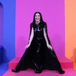 Laura Pausini Instagram - ¡Brillando en los @latingrammys! Thanks @pppiccioli Total look: @maisonvalentino Styling: @susanna_ausoni MUAH: @rebecatfigueroa #LatinGRAMMY