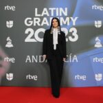Laura Pausini Instagram - Red Carpet @latingrammys 2023! 🖤 Thanks @pppiccioli Total look: @maisonvalentino Styling: @susanna_ausoni MUAH: @rebecatfigueroa #LatinGRAMMY #LatinGrammyRedCarpet