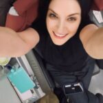 Laura Pausini Instagram - APPROFITTO DI OGNI VIAGGIO PER GUARDARE “I leoni di Sicilia”. BELLISSIMO! Lo state guardando e… state ascoltando la sigla finale? 😜 #Durare • APROVECHO CADA VIAJE PARA VER ‘Los leones de Sicilia’. ¡HERMOSA! La estáis viendo y... escuchando el tema final? 😜 #Durar • I WATCH “The Lions of Sicily” DURING EVERY TRIP. IT’S BEAUTIFUL! Are you watching it and… are you listening to the ending theme song? 😜 #Durar #durare @disneyplusit #ILeoniDiSicilia #LosLeonesDeSicilia #DisneyPlus