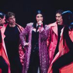 Laura Pausini Instagram - RIMINI 1. ITALY Siamo decollati We took off Despegamos Nós decolamos Nous avons décollé #laurapausinilive @lucatommassinidreamer Photo @virginiabettoja e @lucabrunetti_photo Thanks to @alessandrovigilante custom Made , @susanna_ausoni #soldout #laura30worldtour