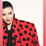 Laura Pausini Instagram - La italiana mas española ❤️ Me encanta! Gracias @elpaissemanal Fotografía: @javier_biosca Estilismo: @bdelacova Maquillaje: @rebecatfigueroa Peluquería: Carmen de Juan Producción: Cristina Serrano Asistente de fotografía: Nano Hernández Asistente de estilismo: Diego Serna Gracias a mi @sonseg @dmoore_agency