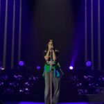 Laura Pausini Instagram - Domani è il giorno!!! ✨ Inizia da Rimini - con due date sold out - il world tour che mi porterà prima in Italia, in Europa e poi in America Latina e America del nord. Siete pronti a vedere cosa abbiamo preparato per voi? 💙 Grazie al mio art director @lucatommassinidreamer, @friendsandpartners, a @byl_official_, il nostro sponsor tecnico e a tutta la mia crew on ed off stage. SIAMO PRONTI PER VENIRE DA VOI! 🚀