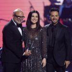 Laura Pausini Instagram - The happiest person of the year La persona mas feliz del año La persona più felice dell’anno @latingrammys @recordingacademy @luisfonsi #manuelabud