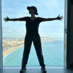 Laura Pausini Instagram - España, cada vez me haces sentir así! ❤️‍🔥 Gracias por estas dos fechas sold out en el @wizinkcenter de Madrid y en el @palausantjordi de Barcelona. ¡Ya tengo ganas de volver! ❤️💛
