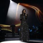 Laura Pausini Instagram - ¡Sin palabras! Speechless! Senza parole! Gracias a todos y gracias a los @latingrammys 💙 #LatinGrammy