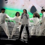 Laura Pausini Instagram - Brasil você é foda 💥2 sold out 💥 Obrigada sempre 💚💛 Volto logo 🇧🇷