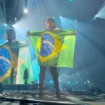 Laura Pausini Instagram - Brasil você é foda 💥2 sold out 💥 Obrigada sempre 💚💛 Volto logo 🇧🇷