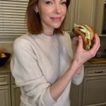 Laura Prepon Instagram – It’s dinner time & I have a vegetarian option for you! Veggie lentil sloppy joes with our prepped ahead marinara sauce — yum! 😋 #GetYourPrepOn #PrepOn