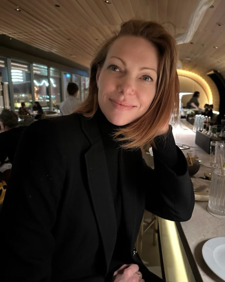 Laura Prepon Instagram - Happy for a date night after a long week! Black turtle neck, suit pant, and jacket is my go-to outfit 🖤