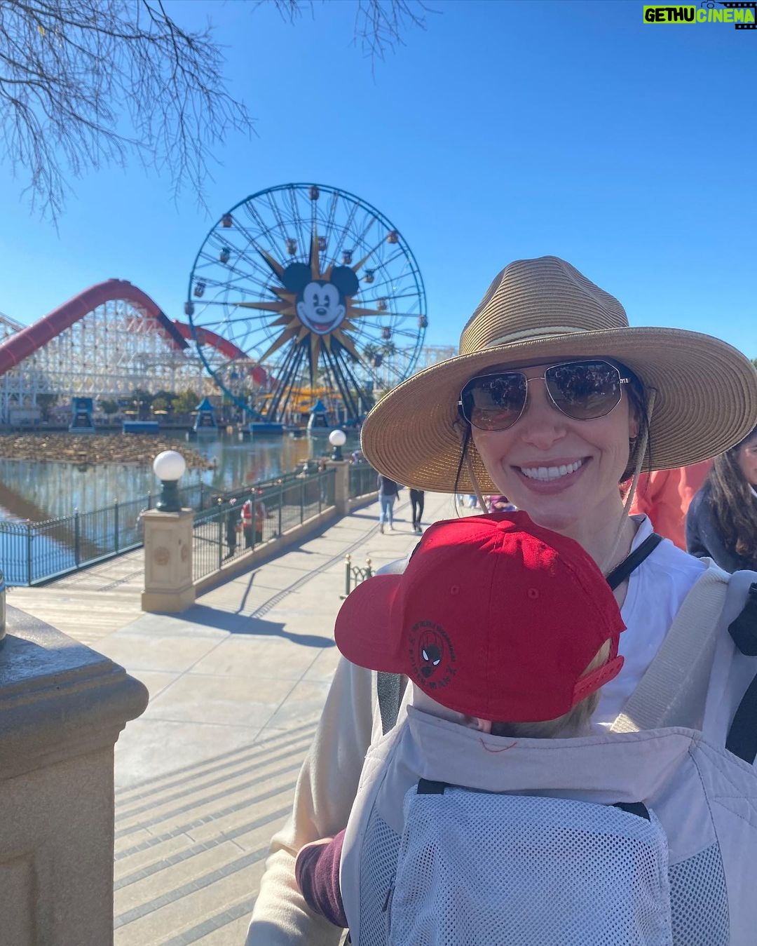 Laura Prepon Instagram - First time at Disneyland! For me and the kids. 💫💖