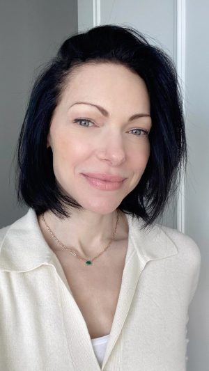 Laura Prepon Instagram - You know I love a fun hair change! Thanks @daynagoldstein / @daynagoldsteinhair for the new do!💇🏻‍♀️