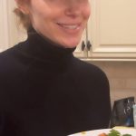 Laura Prepon Instagram - Looking for a healthy spin on a cozy classic? #GetYourPrepOn with my quick, healthier version of chicken parm using prep ahead ingredients! 😋#PrepOn