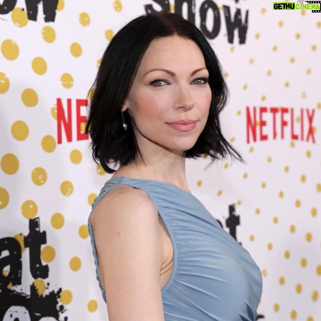 Laura Prepon Instagram - So great to see everyone & celebrate the premiere of #That90sShow! Streaming on @netflix Jan 19.