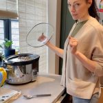Laura Prepon Instagram – You guys know I love a bone broth — liquid gold!🏆