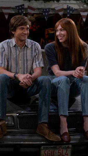 Laura Prepon Instagram - So excited for the #That90sShow team! You’ll love this next generation & of course @debrajorupp & @therealkurtwoodsmith are amazing! Thrilled to not only step into Donna’s shoes again (I’ve missed her!) but also to direct episodes, as well. 

Coming to @Netflix on Jan 19.