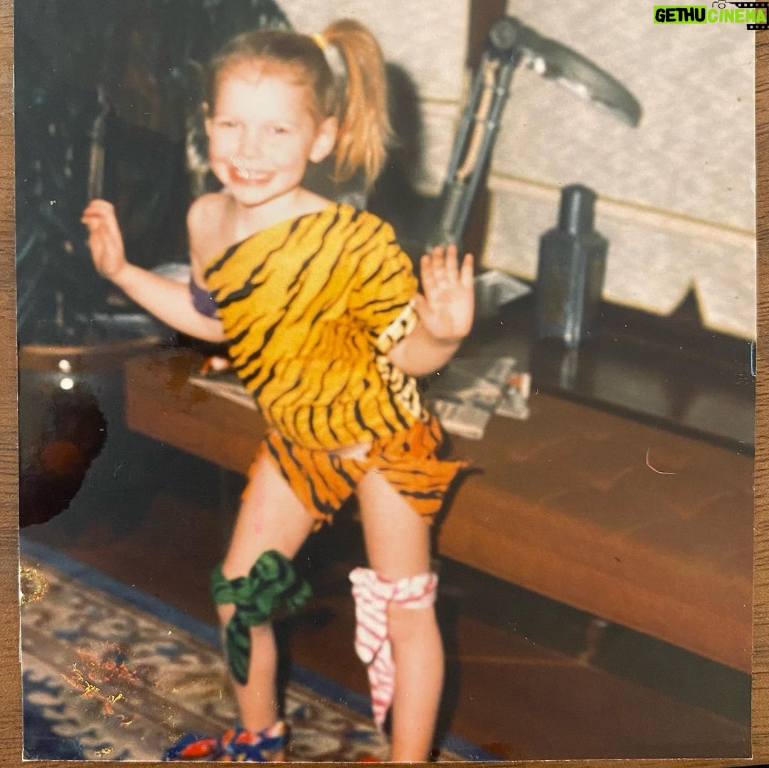 Laura Prepon Instagram - In case you’re looking for some Halloween costume inspiration. 😆 #tbt