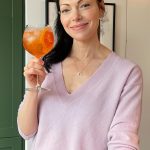 Laura Prepon Instagram - You all know I love a spritz! Hang out with me as I make a fall version🍹 Cheers! #GetYourPrepOn #PrepOn